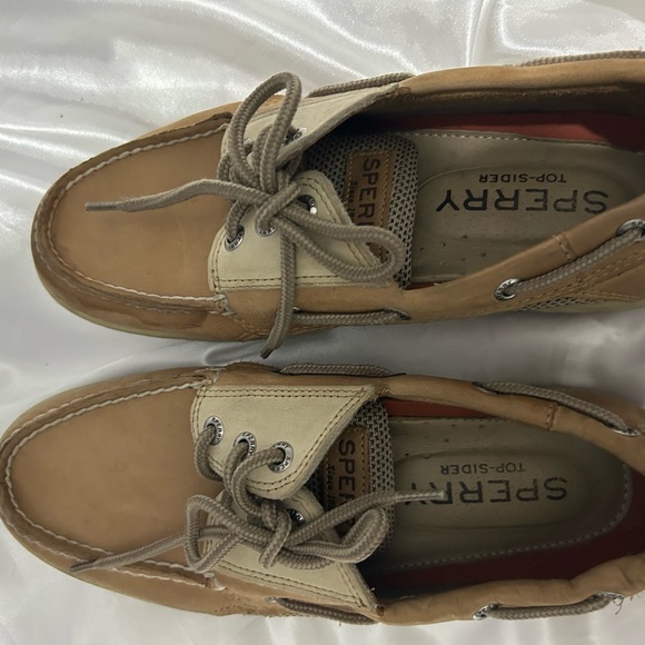 sperrys - Picture 1 of 2
